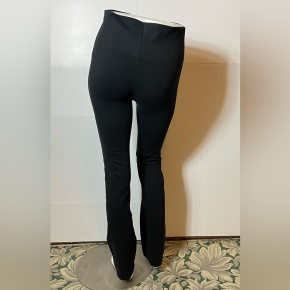 Spanx Women's Black Seamless Straight Leg Shapewear Leggings Size M - Picture 3 of 7